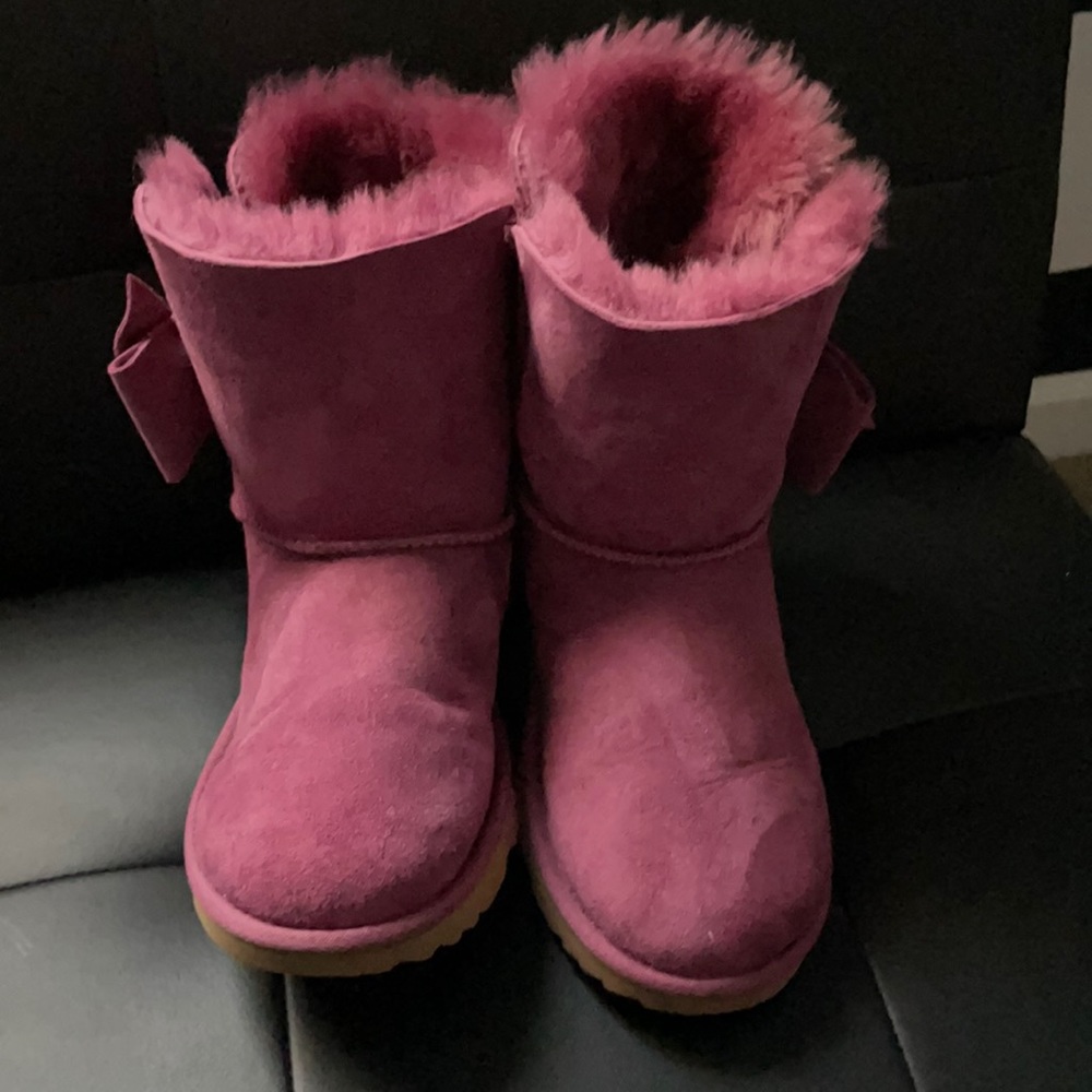 New Size 4 Ugg Boots (New w/o box)